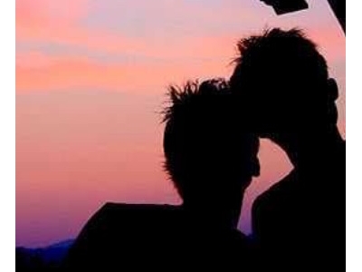 第一次，我是被他勾引的