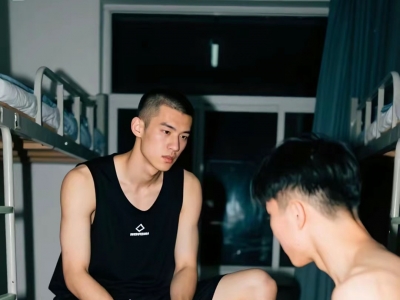 大学 Gay 男生自述：我和他的校园同志情